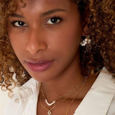 Necklace pearls in the middle h5 Picture3